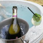 Service boisson : Moment unique et détente au jacuzzi